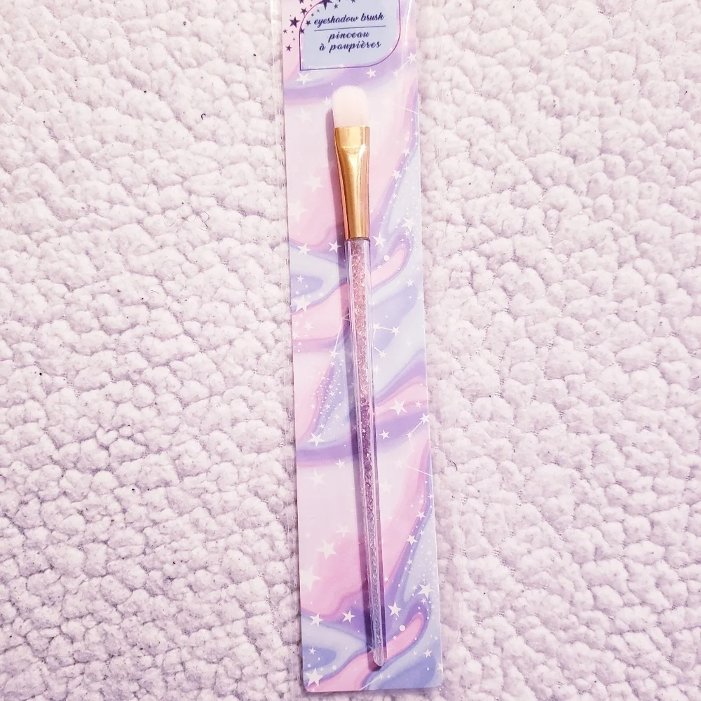 6 Piece Mermaid Crystal Make Up Brushes. NWT.